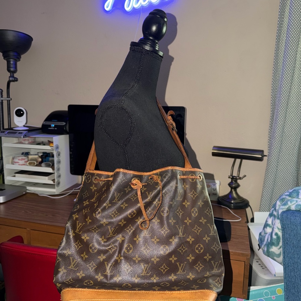 Louis Vuitton Monogram Noe Drawstring Shoulder Bag Bucket Bag - Vintage